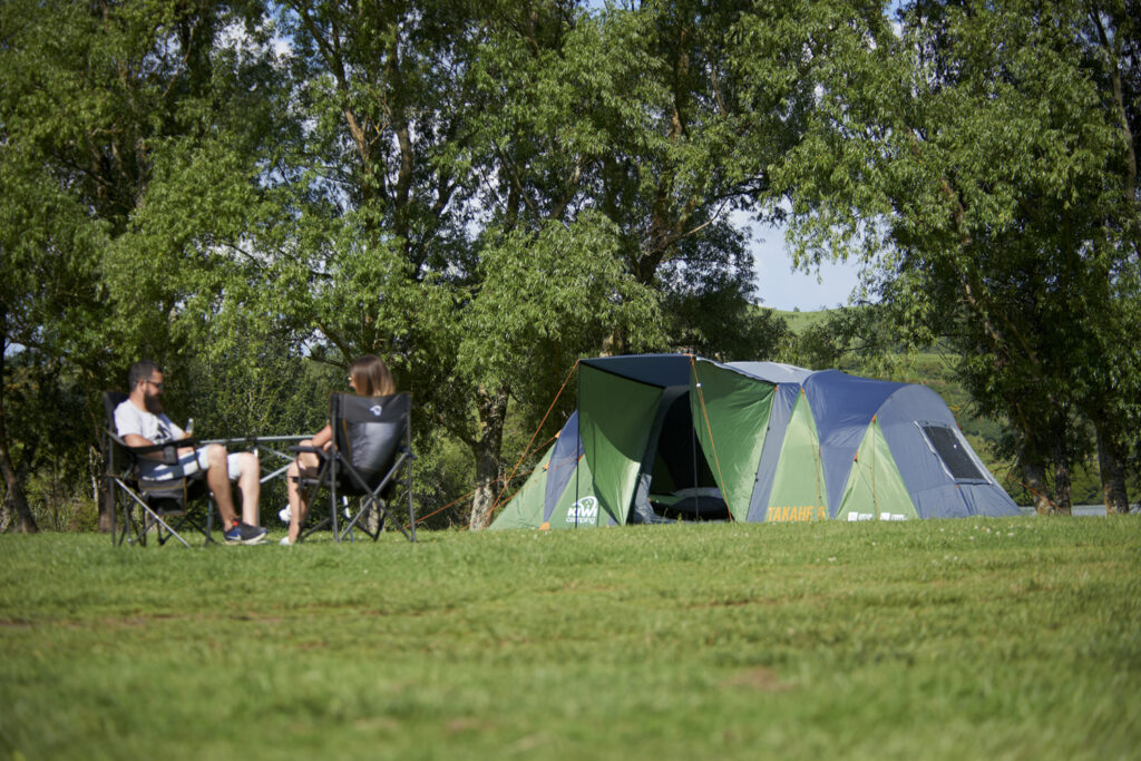 KC072 106 Kiwi Camping Takahe6 Insitu3 SML