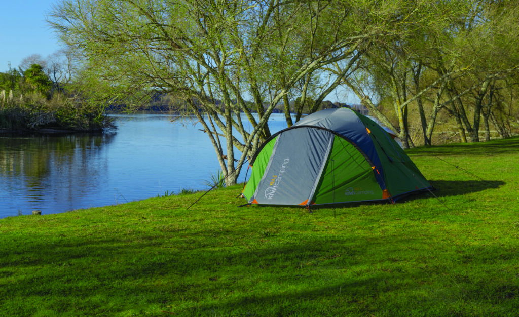 KC072 459 Kiwi Camping Kea3 Tent Insitu